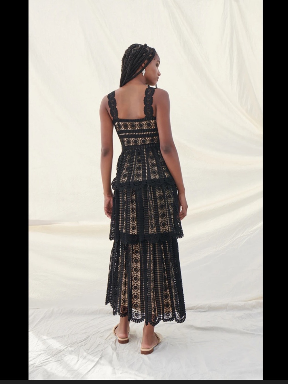 Saylor Krystyna Lace Midi Dress- size Medium